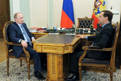 Президент и премьер России проводят консультации по правительству