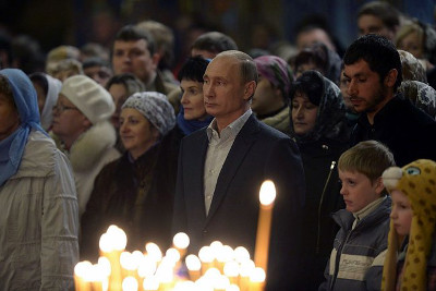 Владимир Путин поздравил россиян, празднующих Рождество Христово