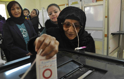 В Египте в первый день референдума погибло 10 человек