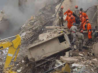 В рухнувших зданиях в Рио-де-Жанейро погибли шесть человек
