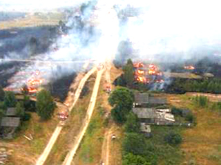 Огонь уничтожил более 450 домов в Нижегородской области