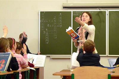 Четыре лучших учителя Хакасии получат премии по 200 тысяч рублей
