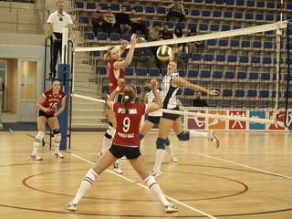 В Черногорске пройдет новогодний турнир по волейболу среди женщин 