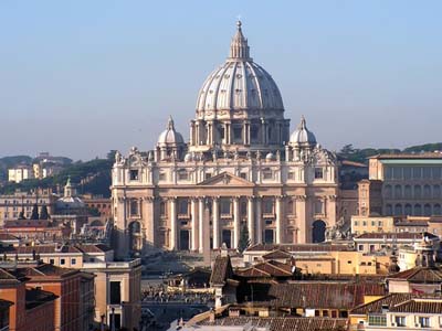 В Ватикане ищут - предателя, подозревают - женщину