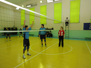 В Хакасии прошли первые игры по волейболу среди чиновников