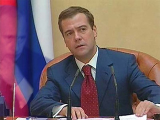 Медведев решил установить пределы хамства в Интернете