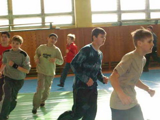 В Красноярске подросток умер на уроке физкультуры 