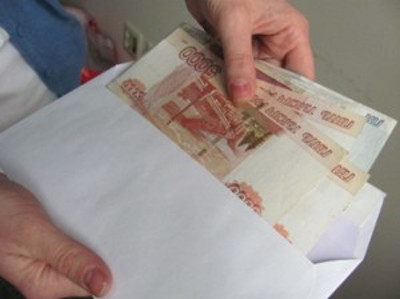Составлен список недобросовестных работодателей Хакасии, выплачивающих зарплату в конвертах
