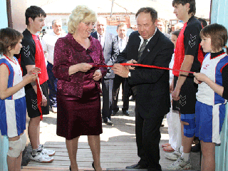 В Хакасии открыли отремонтированный спортзал (фото)