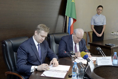 Глава Хакасии подписал очередное соглашение о сотрудничестве с компанией "СУЭК"