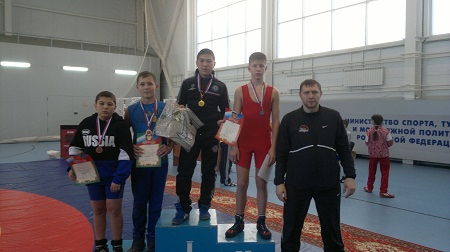 Борцы из Аршаново завоевали две медали на турнире в Новосибирске