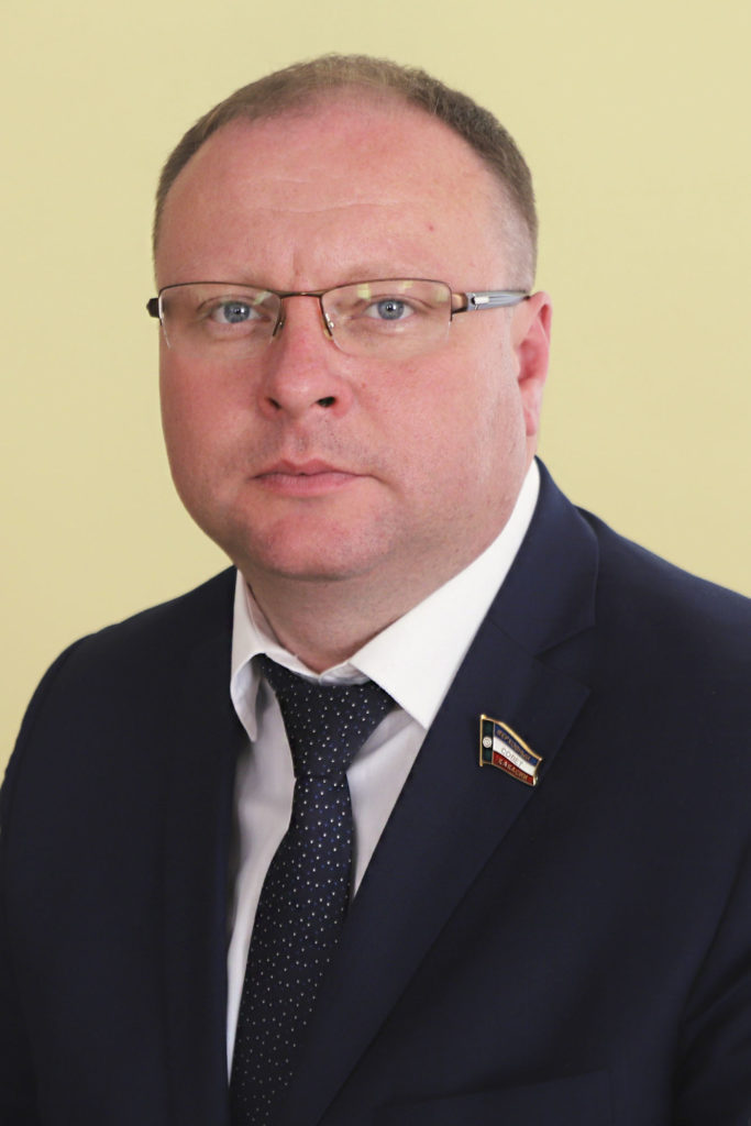 Депутат Верховного Совета Хакасии Виталий Ермолюк